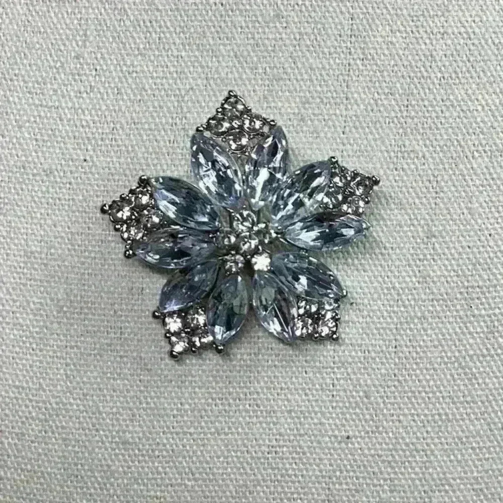 Rhinestone Glass Brooch Vintage 2x2